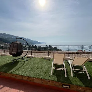 https://agriturismo-un-mare-di-fiori.hotelitalianriviera.com